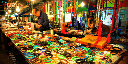 1.1.1.8-Temple-Street-Night-Market_03.jpg